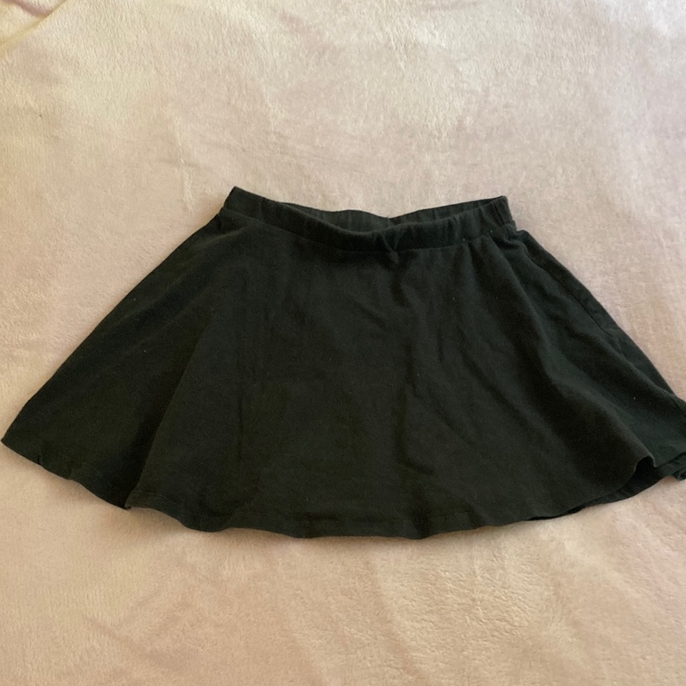 Heart & Hips brand plain black cotton skirt, size small